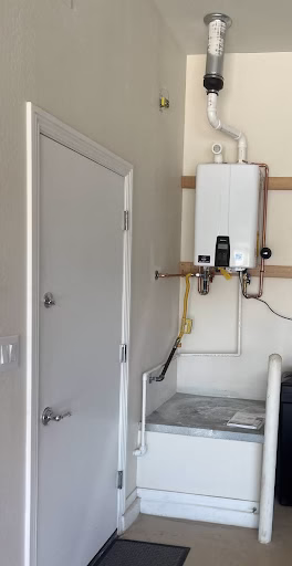 Tankless Water Heater Installation in Scottsdale, AZ – Instant Plumbing - Instant Plumbing Tankless Water Heater vs. Hybrid Water Heater