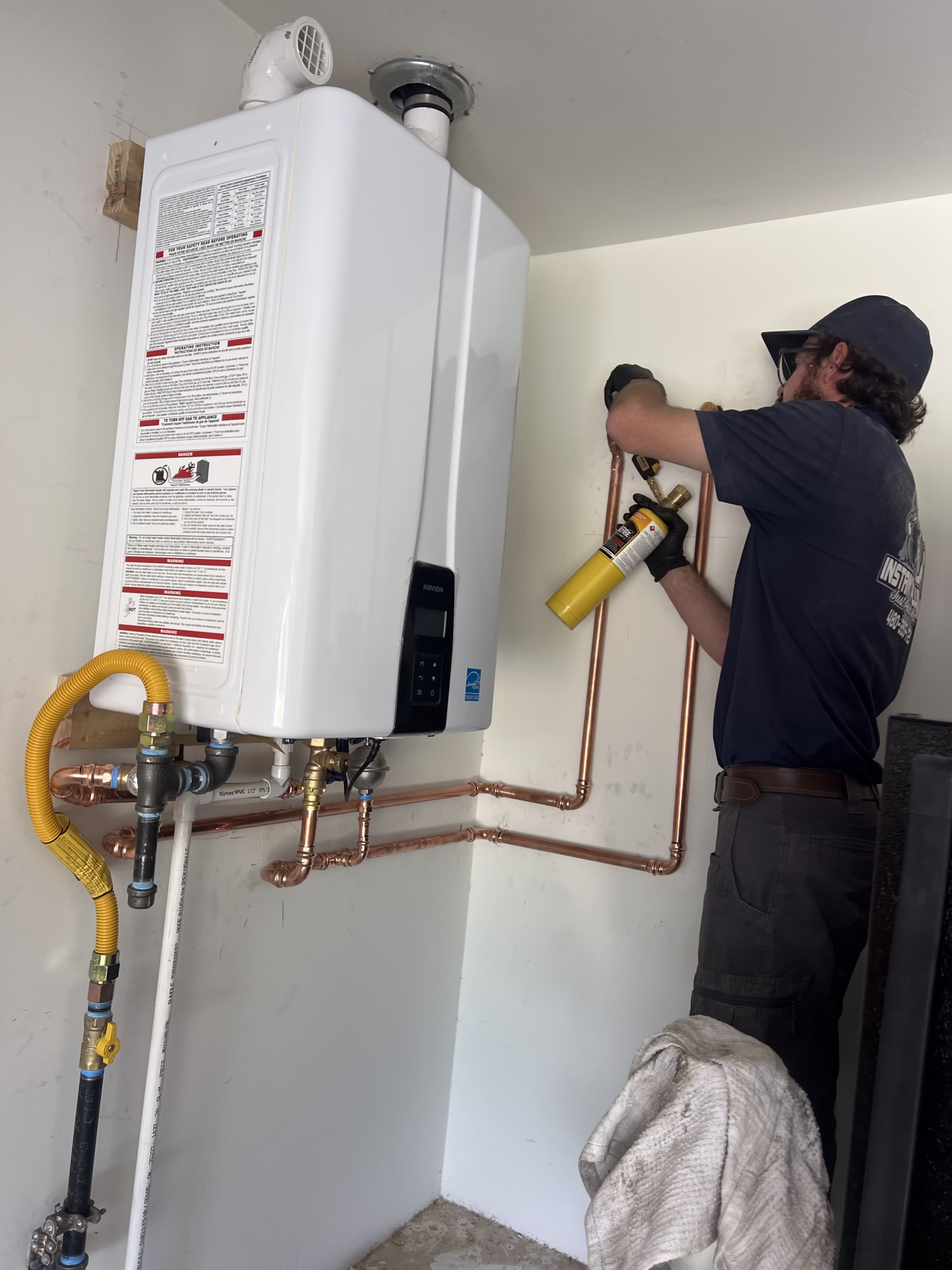 Tankless Water Heater Installation in Glendale, AZ – Instant Plumbing - Instant Plumbing Tired of Running Out of Hot Water in Glendale?